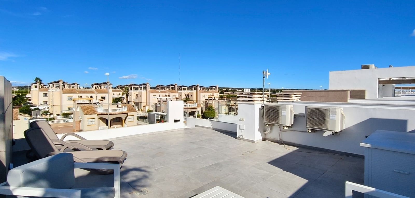 3 soverom Villa til salgs i El Raso med svømmebasseng - € 389 990 (Ref: 9537819)