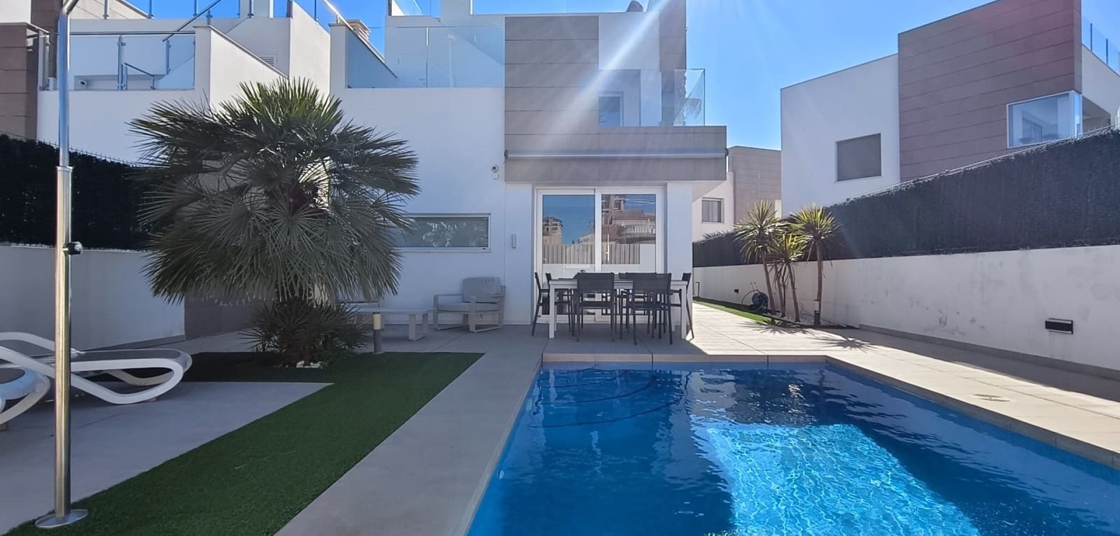 3 soverom Villa til salgs i El Raso med svømmebasseng - € 389 990 (Ref: 9537819)