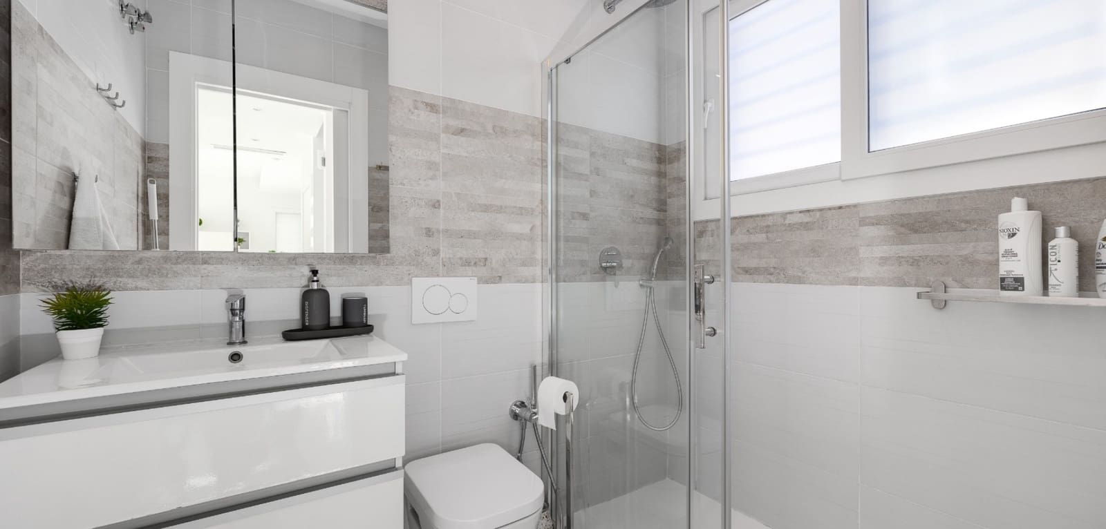 4 chambre Villa/Maison à vendre à Torrevieja avec piscine - 750 000 € (Ref: 9542037)