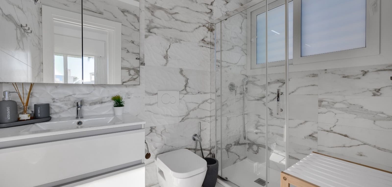 4 chambre Villa/Maison à vendre à Torrevieja avec piscine - 750 000 € (Ref: 9542037)