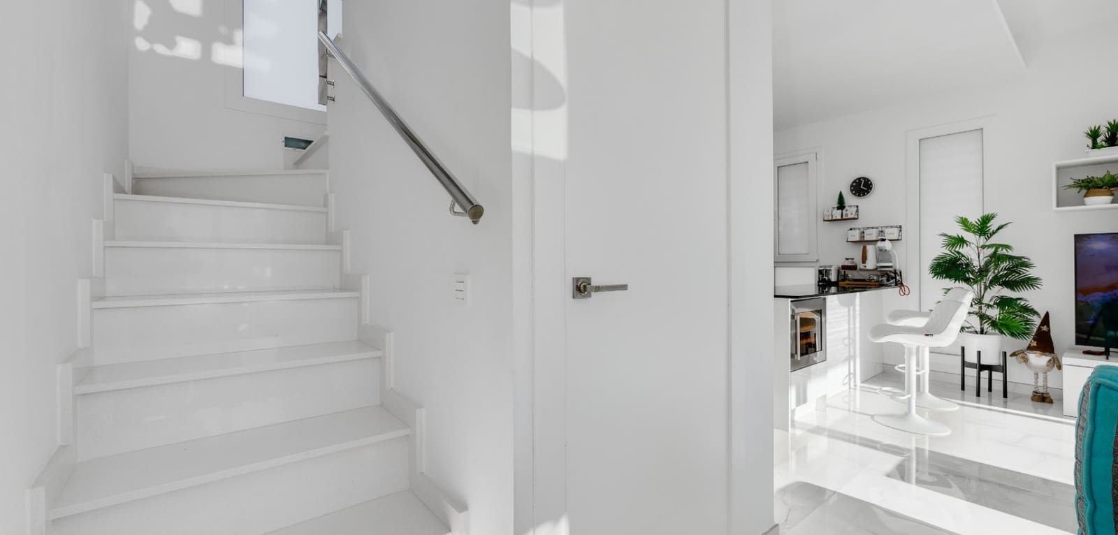 4 chambre Villa/Maison à vendre à Torrevieja avec piscine - 750 000 € (Ref: 9542037)