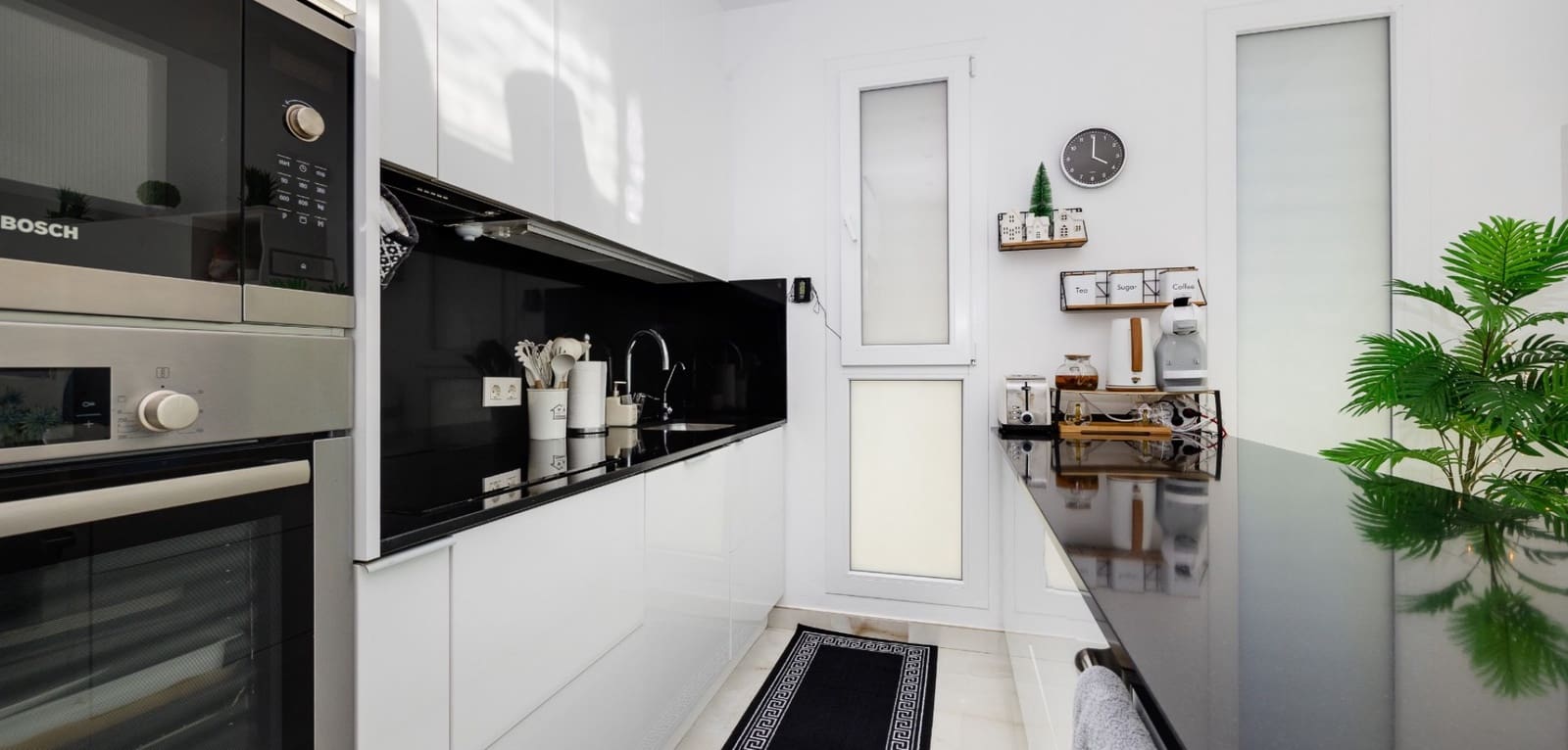 4 chambre Villa/Maison à vendre à Torrevieja avec piscine - 750 000 € (Ref: 9542037)