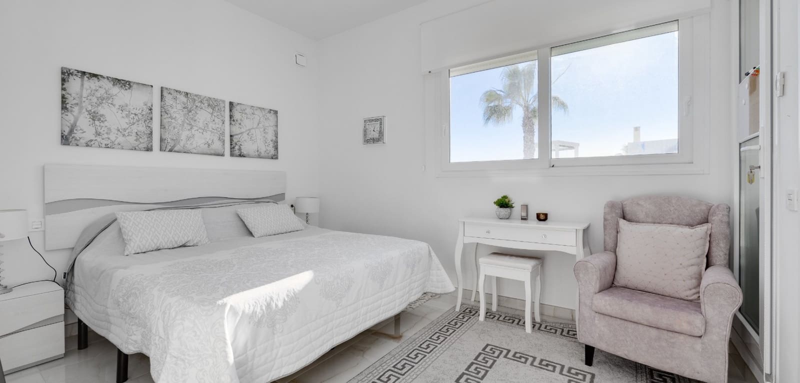 4 chambre Villa/Maison à vendre à Torrevieja avec piscine - 750 000 € (Ref: 9542037)