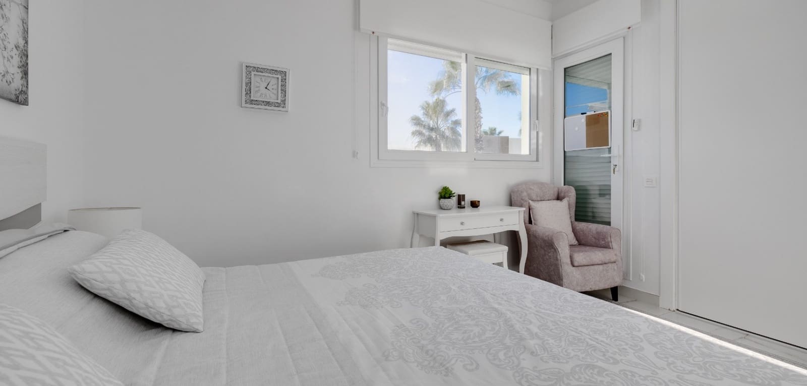 4 chambre Villa/Maison à vendre à Torrevieja avec piscine - 750 000 € (Ref: 9542037)