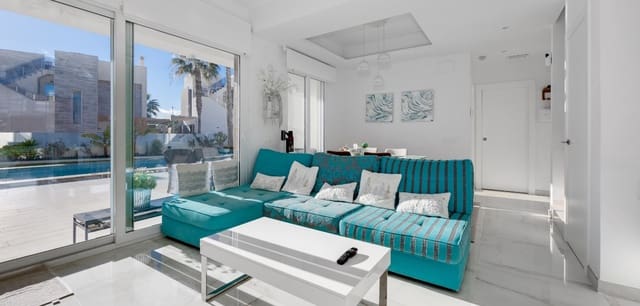 4 chambre Villa/Maison à vendre à Los Frutales, Torrevieja avec piscine - 750 000 € (Ref: 9542037)