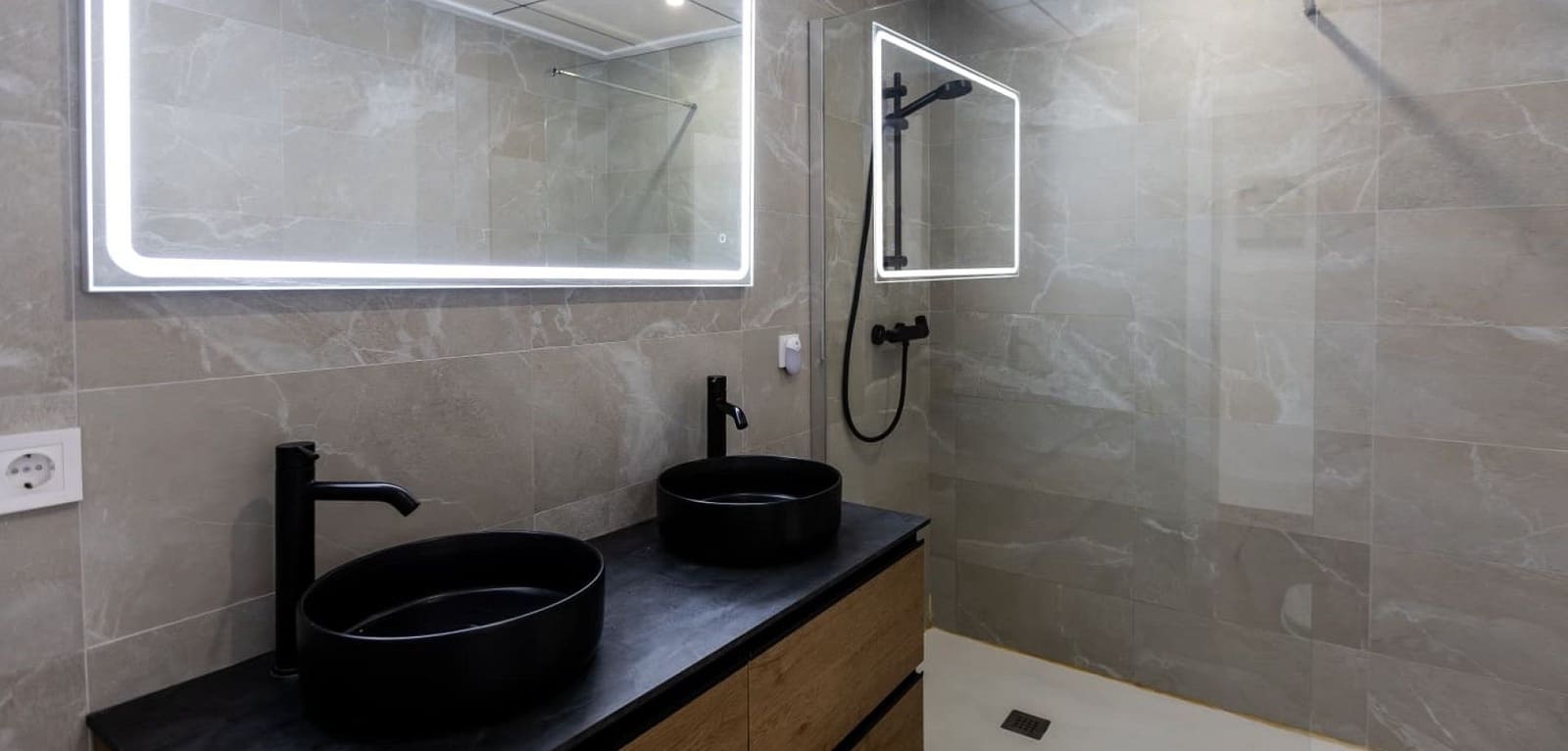 3 bedroom Townhouse for sale in Torrevieja with pool - € 205,000 (Ref: 9542039)