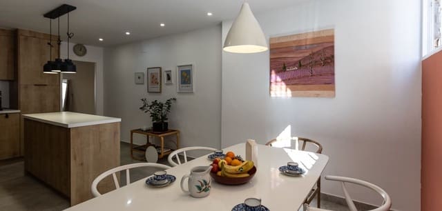 3 bedroom Townhouse for sale in Nueva Torrevieja, Torrevieja with pool - € 205,000 (Ref: 9542039)