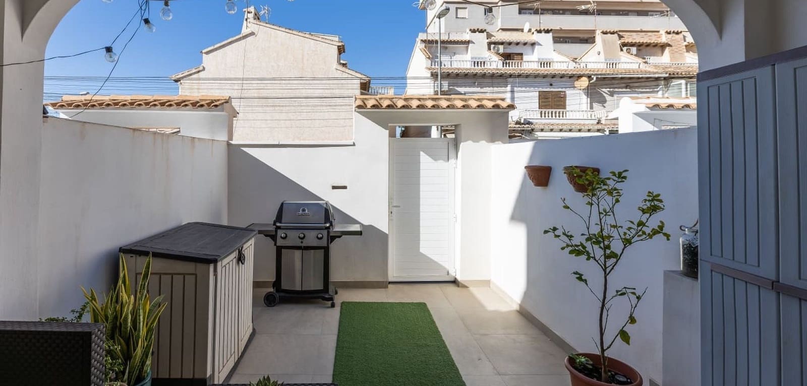 3 bedroom Townhouse for sale in Torrevieja with pool - € 205,000 (Ref: 9542039)