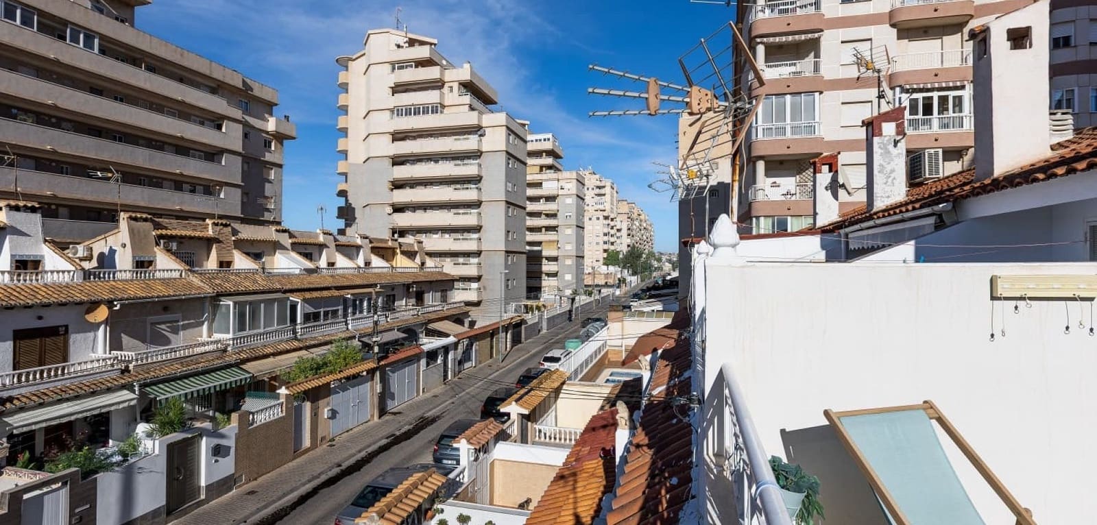 3 bedroom Townhouse for sale in Torrevieja with pool - € 205,000 (Ref: 9542039)