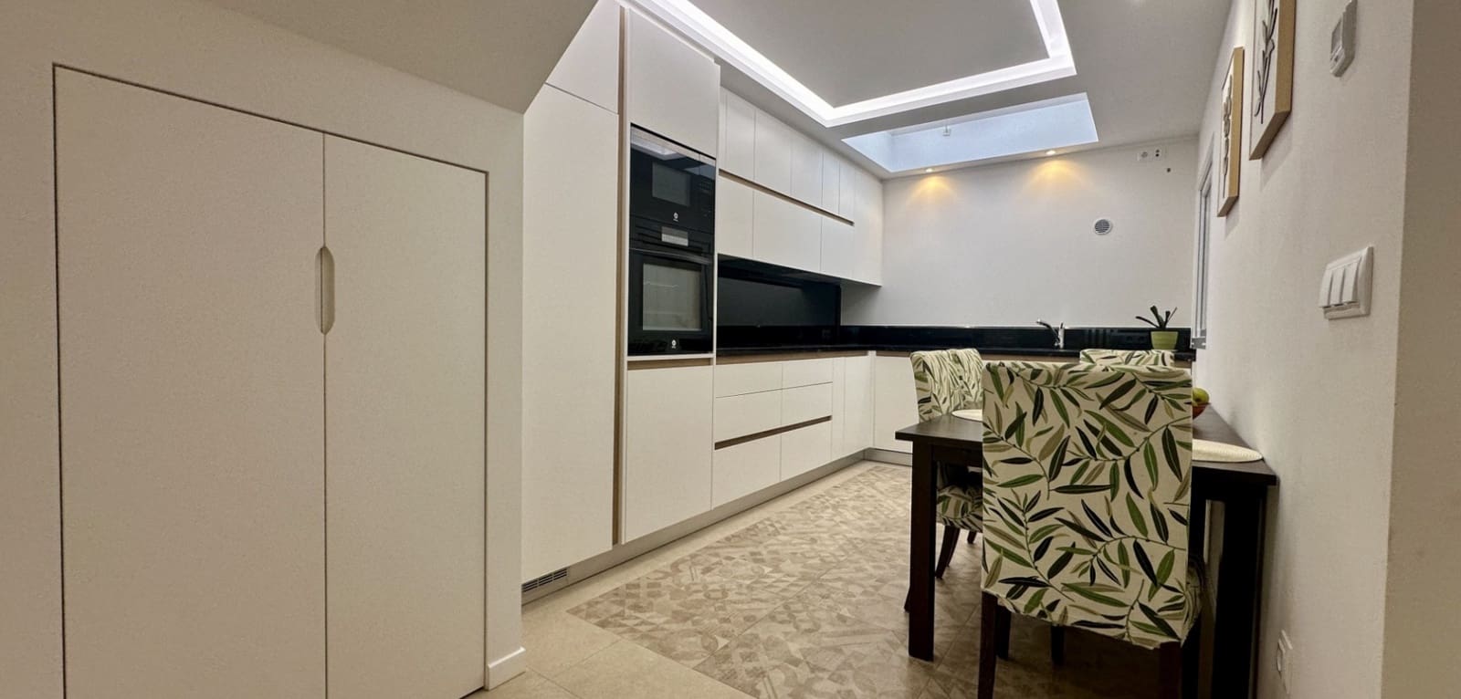 3 bedroom Townhouse for sale in La Florida with pool garage - € 249,000 (Ref: 9552324)