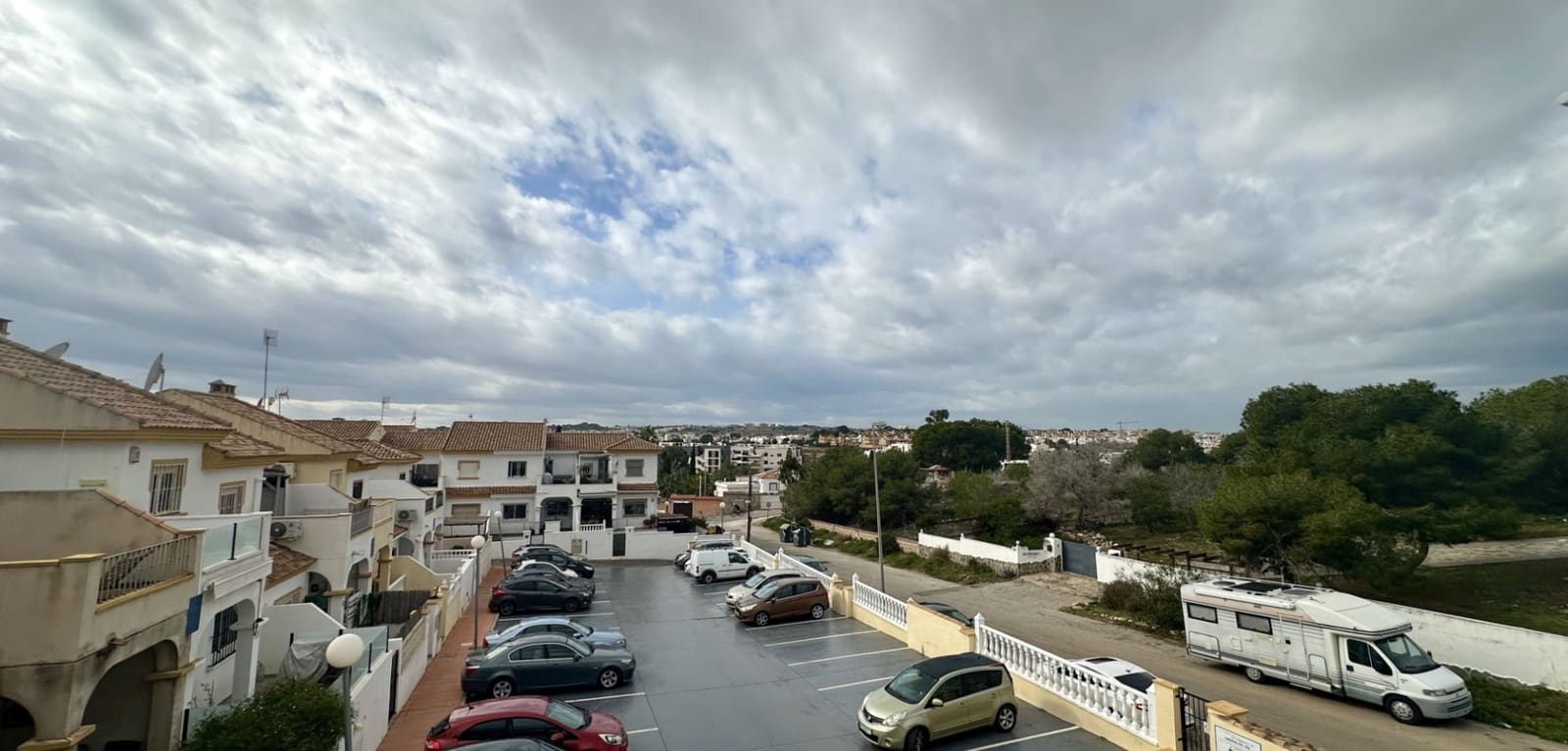 3 bedroom Townhouse for sale in La Florida with pool garage - € 249,000 (Ref: 9552324)