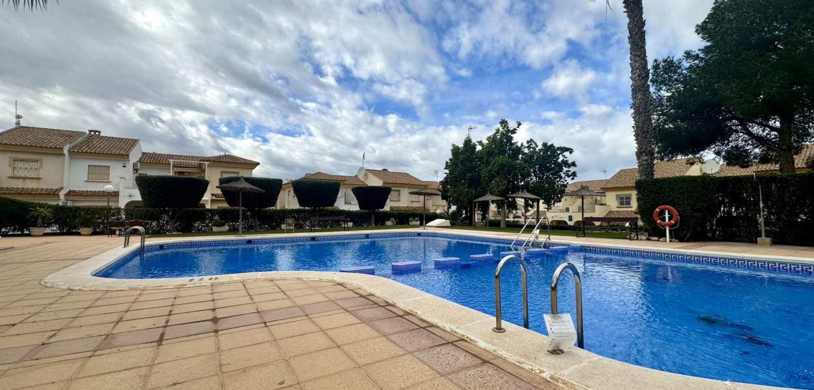 3 bedroom Townhouse for sale in La Florida with pool garage - € 249,000 (Ref: 9552324)