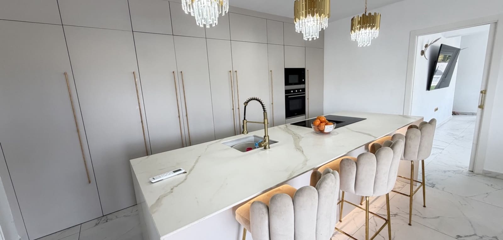 6 makuuhuone Huvila myytävänä paikassa Villamartin mukana uima-altaan - 695 000 € (Ref: 9571619)