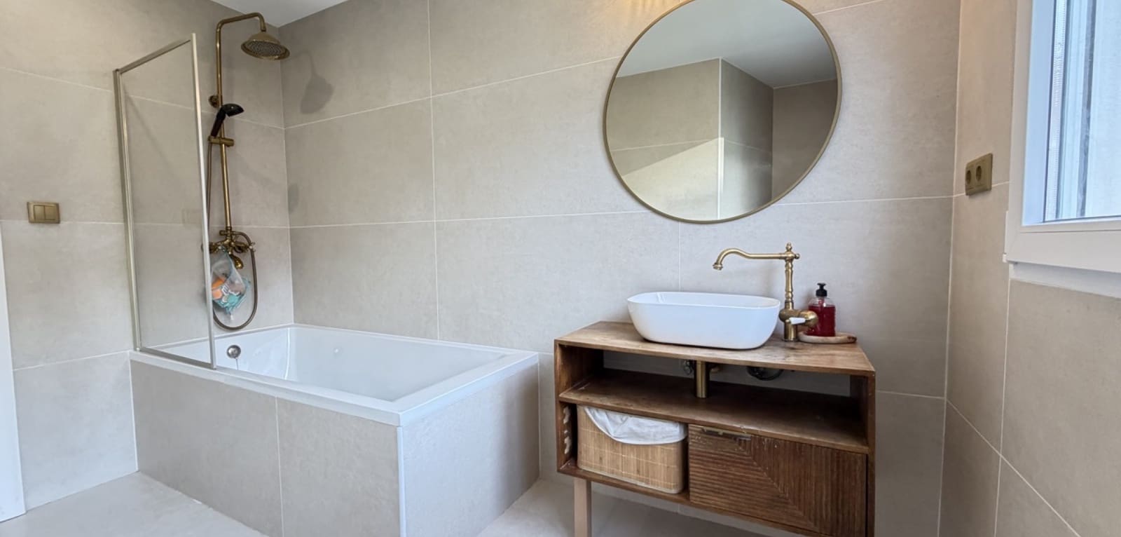 6 makuuhuone Huvila myytävänä paikassa Villamartin mukana uima-altaan - 695 000 € (Ref: 9571619)