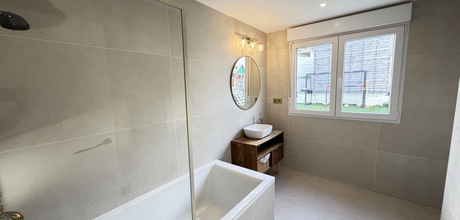 6 makuuhuone Huvila myytävänä paikassa Villamartin mukana uima-altaan - 695 000 € (Ref: 9571619)