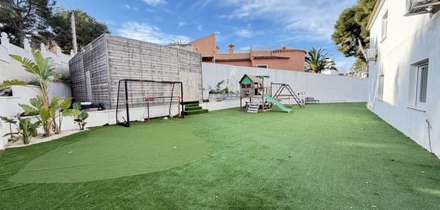 6 makuuhuone Huvila myytävänä paikassa Villamartin, Orihuela mukana uima-altaan - 695 000 € (Ref: 9571619)