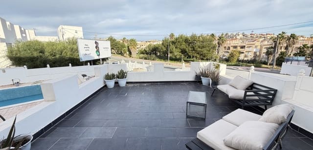 6 makuuhuone Huvila myytävänä paikassa Villamartin, Orihuela mukana uima-altaan - 695 000 € (Ref: 9571619)