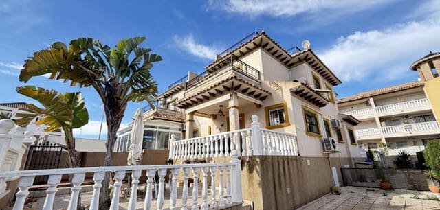 2 slaapkamer Huis te koop in Villamartin, Orihuela met zwembad - € 189.995 (Ref: 9590485)