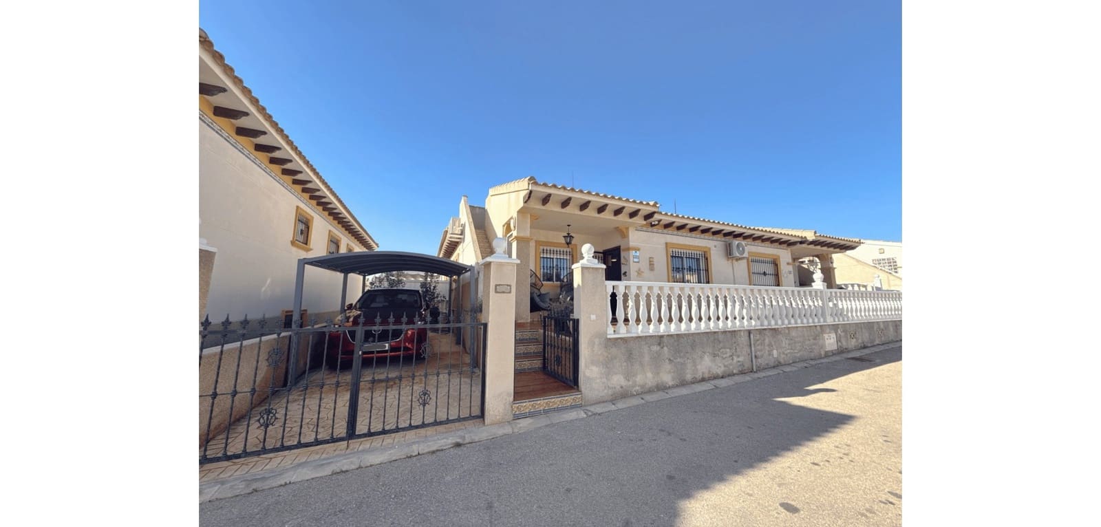 2 slaapkamer Bungalow te koop in Cabo Roig met zwembad - € 184.950 (Ref: 9590490)