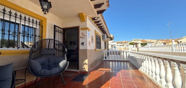 2 slaapkamer Bungalow te koop in Cabo Roig, Orihuela met zwembad - € 184.950 (Ref: 9590490)