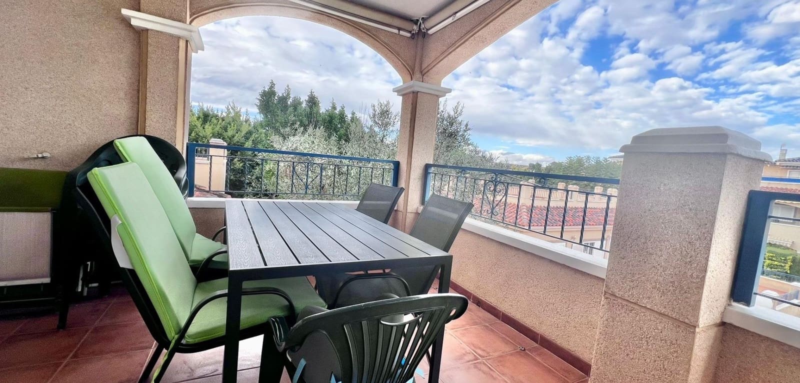 Bungalow de 2 habitaciones en Pilar de la Horadada en venta con piscina - 220.000 € (Ref: 9590492)
