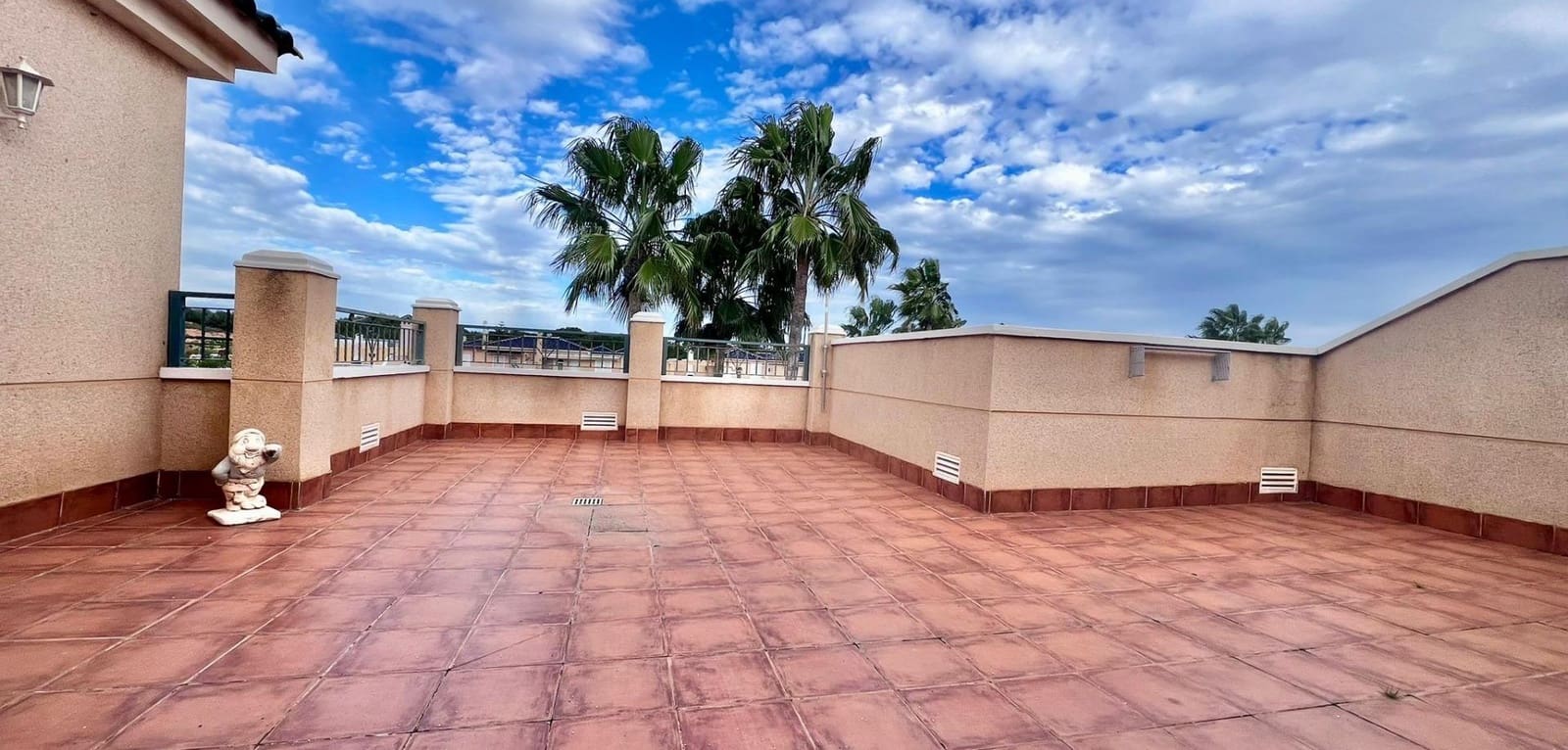 Bungalow de 2 habitaciones en Pilar de la Horadada en venta con piscina - 220.000 € (Ref: 9590492)