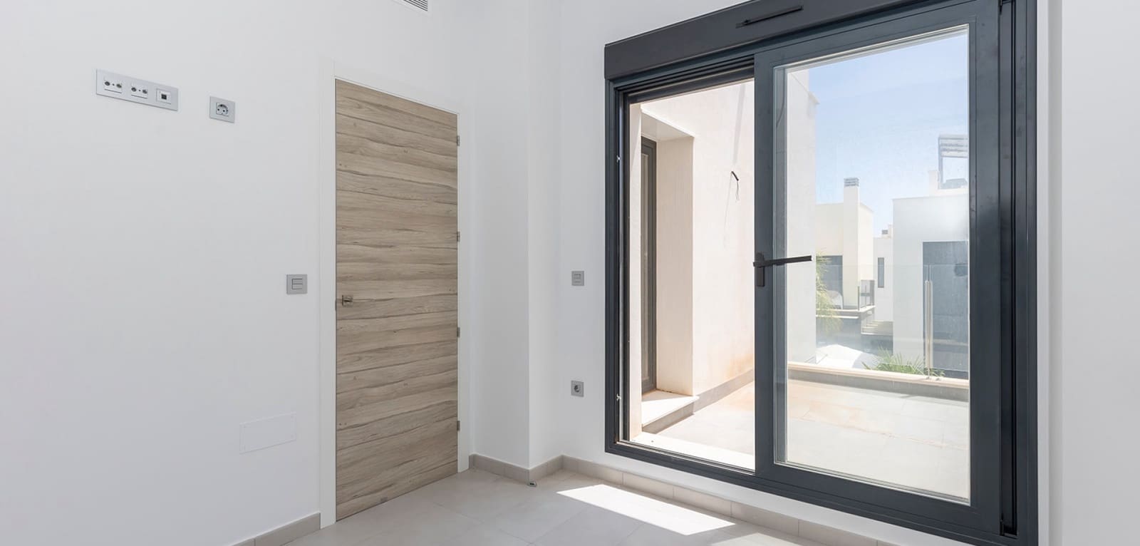 Chalet de 3 habitaciones en Orihuela Costa en venta con piscina - 319.000 € (Ref: 9603057)