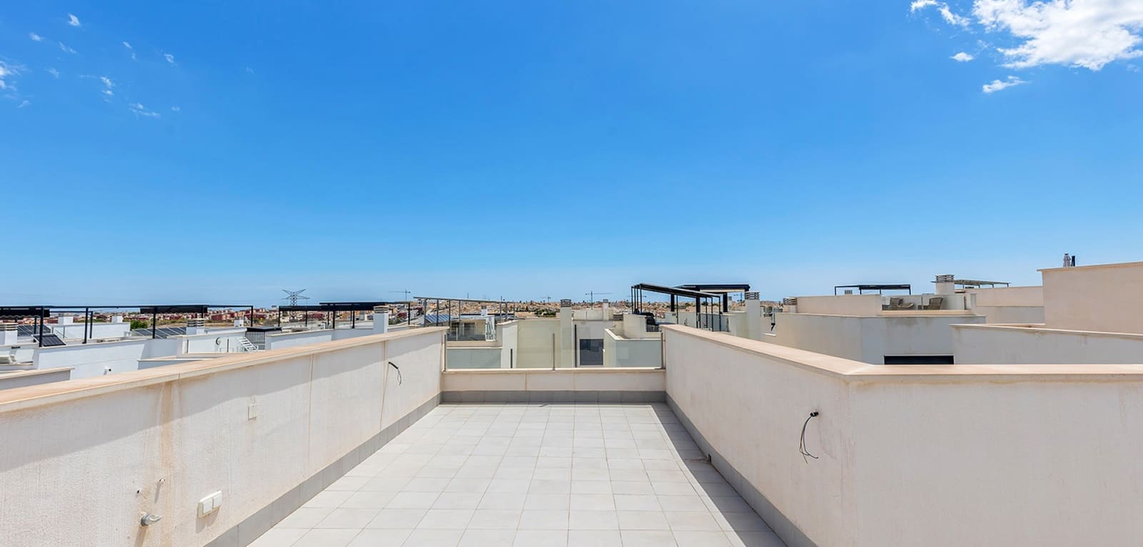 Chalet de 3 habitaciones en Orihuela Costa en venta con piscina - 319.000 € (Ref: 9603057)