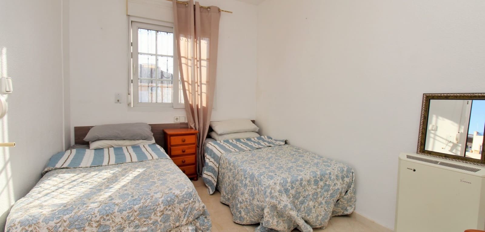 3 makuuhuone Omakotitalo myytävänä paikassa Playa Flamenca mukana uima-altaan - 249 000 € (Ref: 9603059)