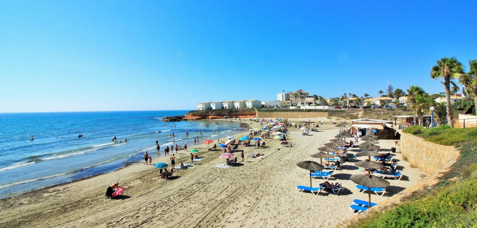 3 makuuhuone Omakotitalo myytävänä paikassa Playa Flamenca mukana uima-altaan - 249 000 € (Ref: 9603059)