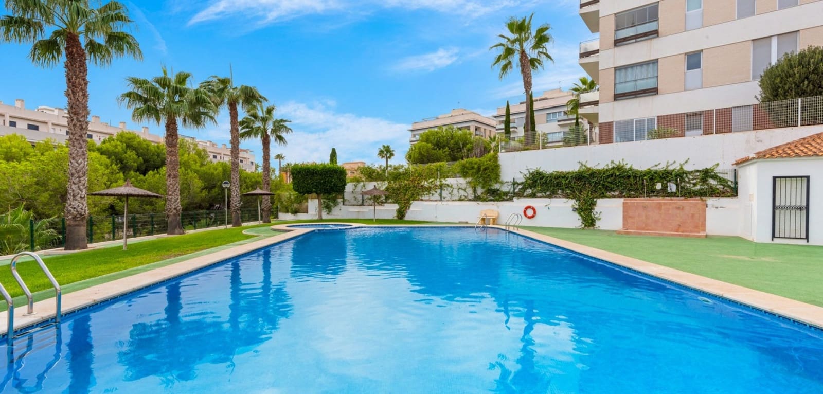 3 makuuhuone Omakotitalo myytävänä paikassa Los Dolses mukana uima-altaan - 289 000 € (Ref: 9603062)