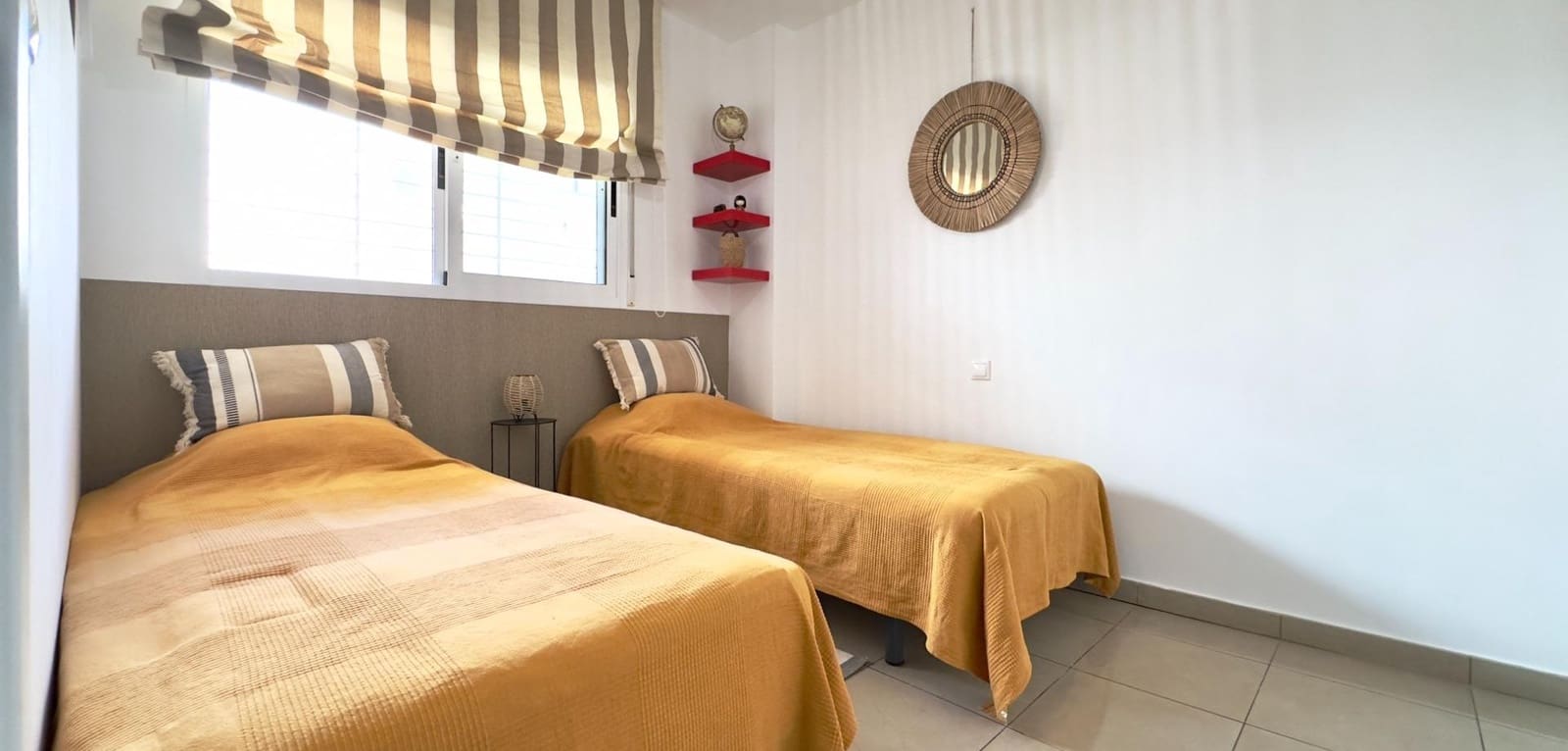 Apartamento de 2 habitaciones en Playa Flamenca en venta con piscina - 249.000 € (Ref: 9609975)