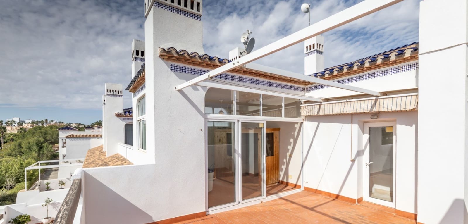 3 makuuhuone Huoneisto myytävänä paikassa Los Dolses mukana uima-altaan - 410 000 € (Ref: 9611901)