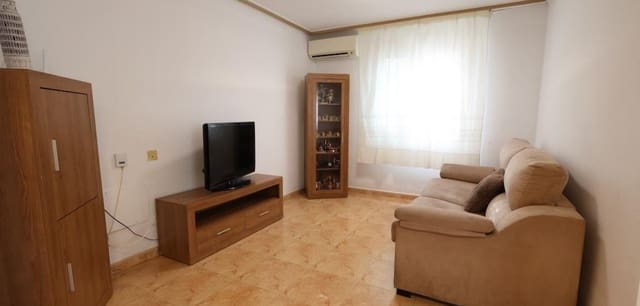 3 makuuhuone Omakotitalo myytävänä paikassa El Limonar, Torrevieja mukana uima-altaan - 205 000 € (Ref: 9611902)