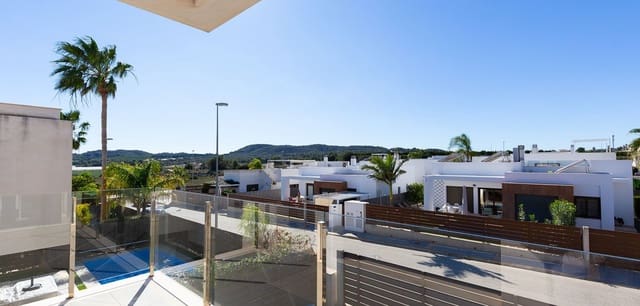 Chalet de 3 habitaciones en Vistabella, Orihuela en venta con piscina - 379.000 € (Ref: 9620718)