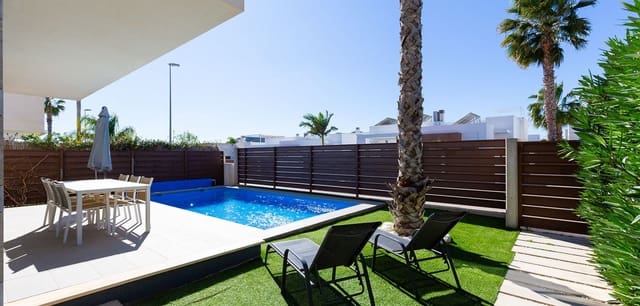 Chalet de 3 habitaciones en Vistabella, Orihuela en venta con piscina - 379.000 € (Ref: 9620718)