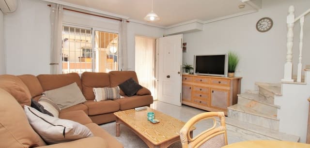 3 bedroom Townhouse for sale in Playa Flamenca, Orihuela with pool - € 234,900 (Ref: 9626108)
