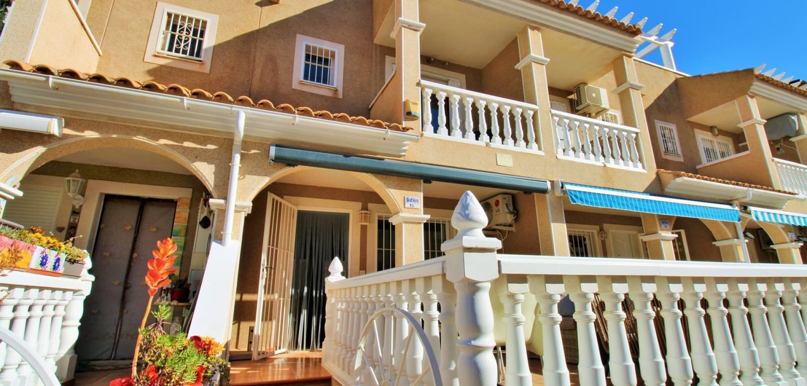 3 quarto Casa em Banda para venda em Playa Flamenca com piscina - 234 900 € (Ref: 9626108)