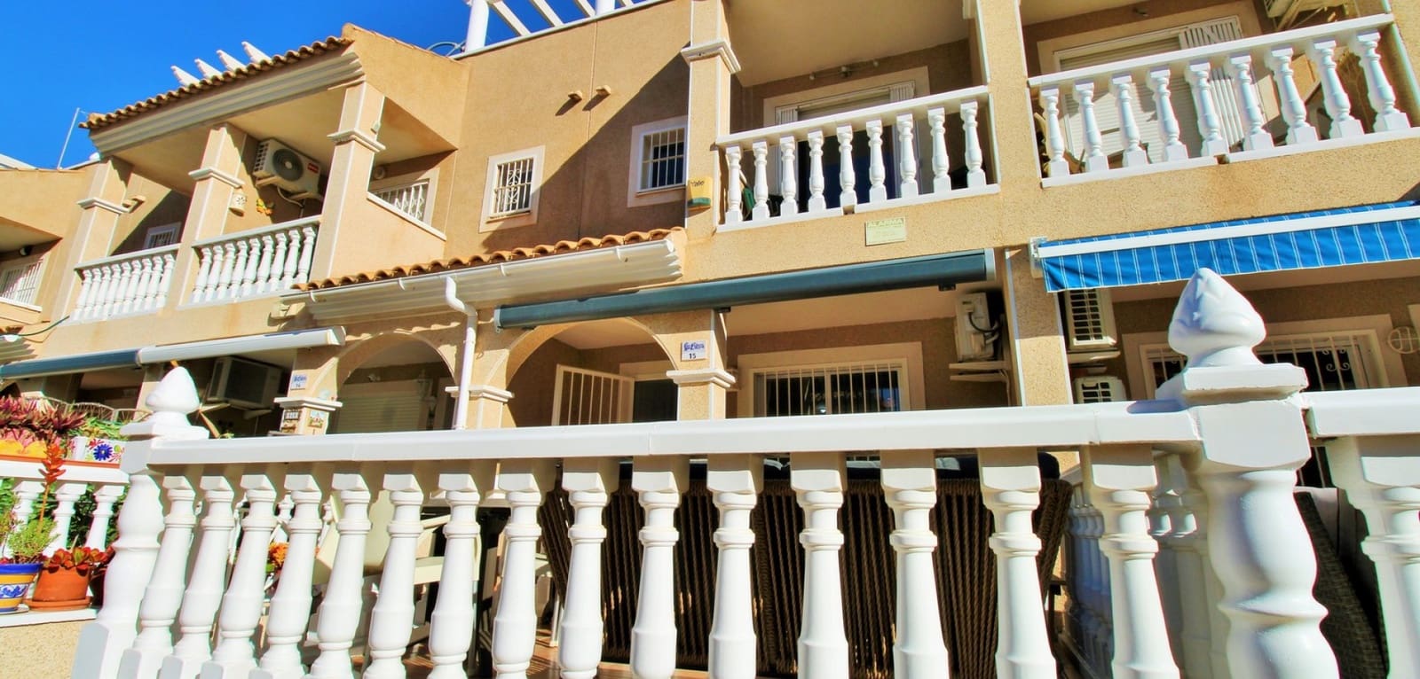 3 quarto Casa em Banda para venda em Playa Flamenca com piscina - 234 900 € (Ref: 9626108)
