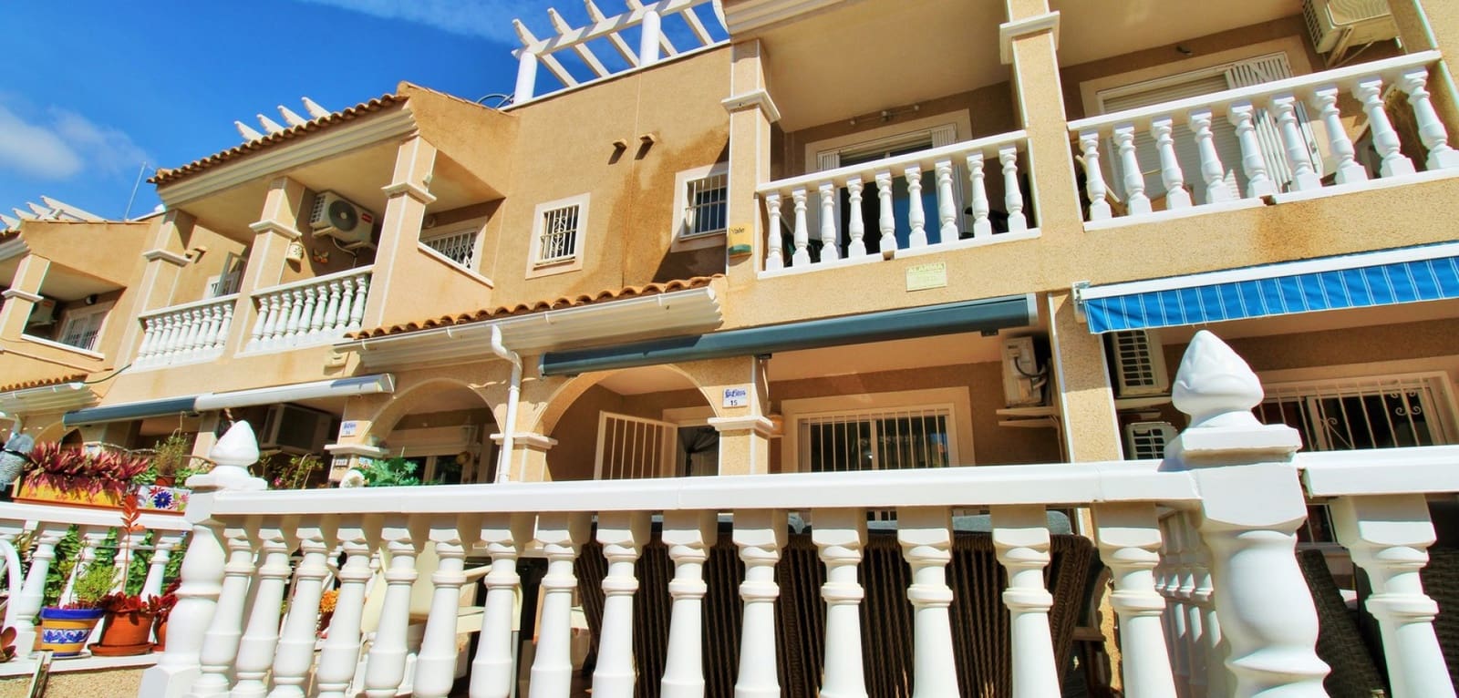 3 sypialnia Dom na sprzedaż w Playa Flamenca z basenem - 214 950 € (Ref: 9626108)