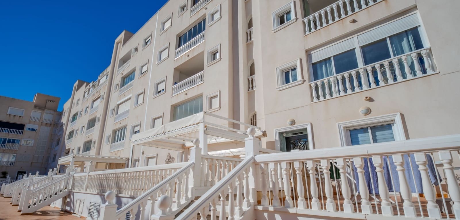 2 Zimmer Apartment zu verkaufen in Guardamar del Segura mit Pool - 169.950 € (Ref: 9626110)