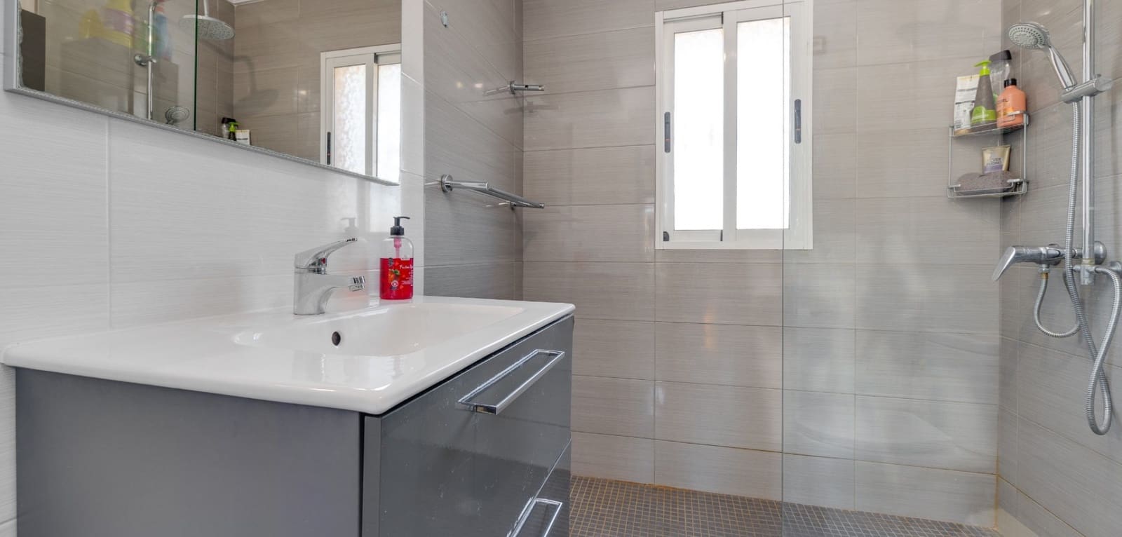 2 camera da letto Villa in vendita in Villamartin con piscina - 229.000 € (Rif: 9626111)