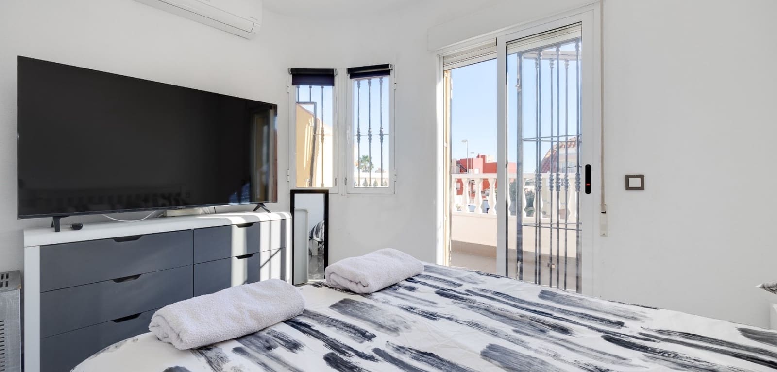 2 camera da letto Villa in vendita in Villamartin con piscina - 229.000 € (Rif: 9626111)