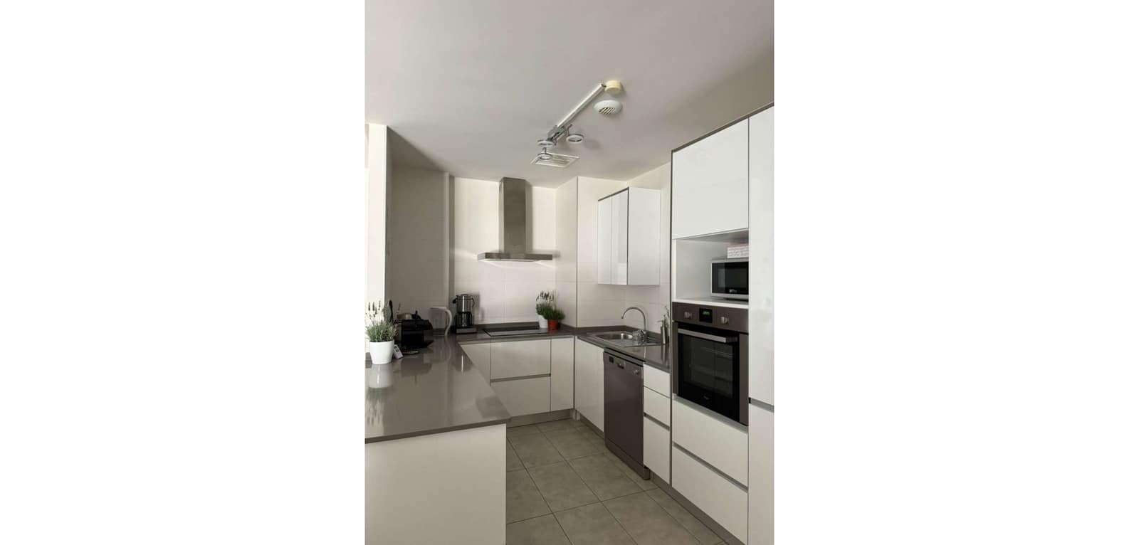 2 soveværelse Lejlighed til salg i Villamartin med swimmingpool - € 220.000 (Ref: 9627998)