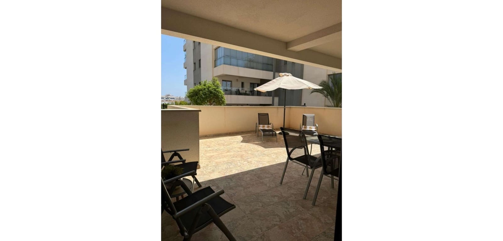 2 soveværelse Lejlighed til salg i Villamartin med swimmingpool - € 220.000 (Ref: 9627998)