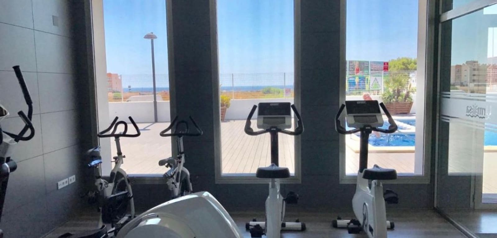 2 soveværelse Lejlighed til salg i Villamartin med swimmingpool - € 220.000 (Ref: 9627998)