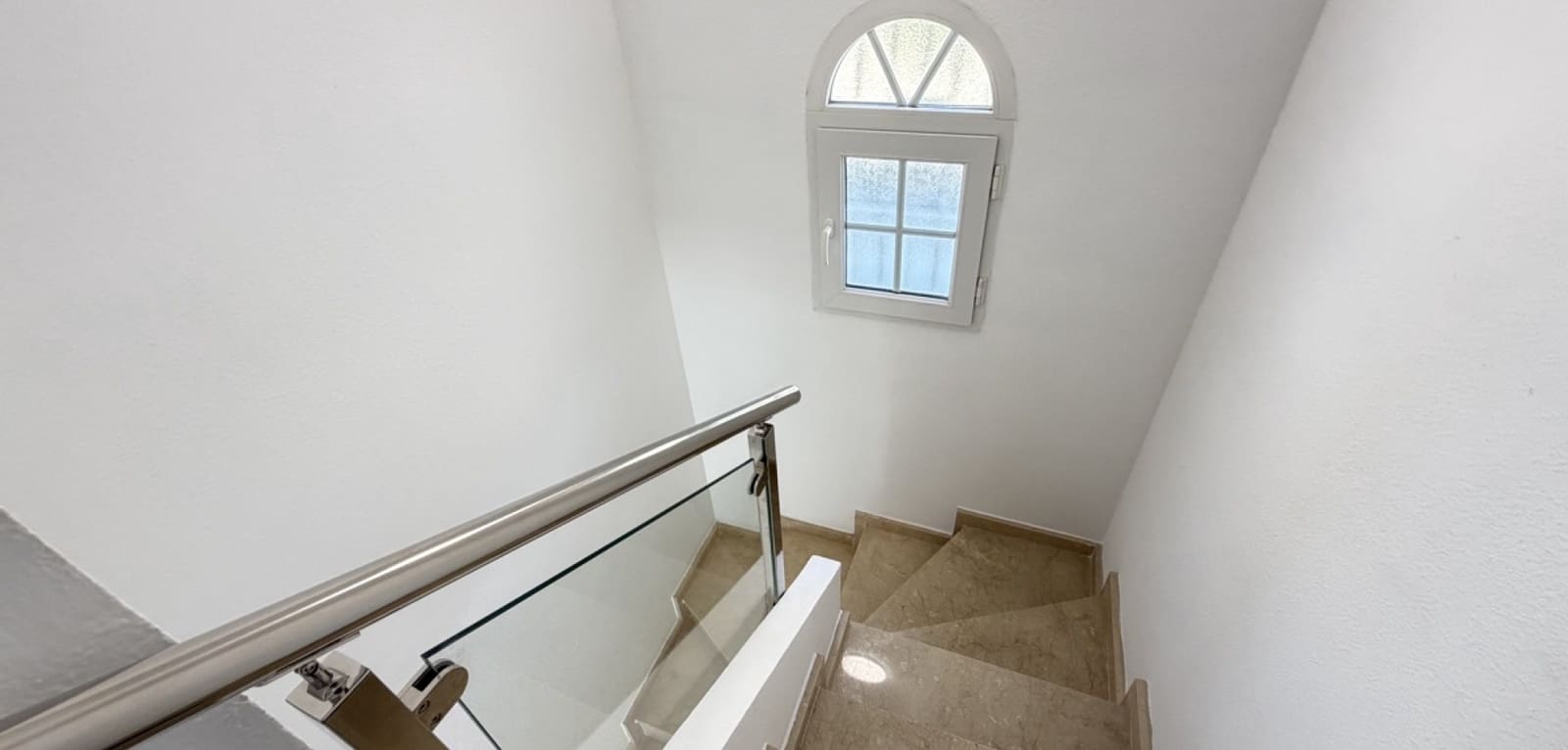 3 makuuhuone Huvila myytävänä paikassa Los Dolses mukana uima-altaan - 389 000 € (Ref: 9628000)