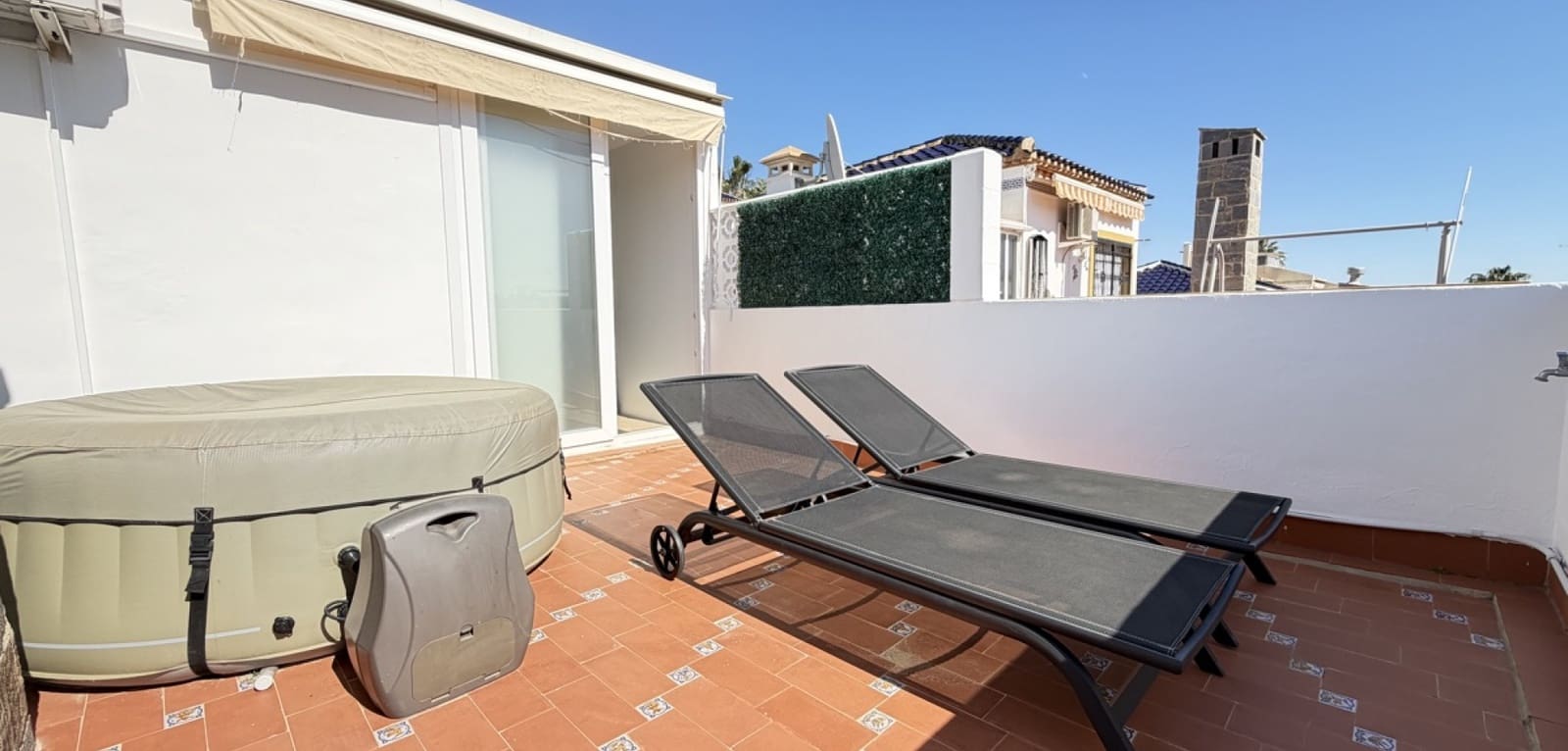 3 makuuhuone Huvila myytävänä paikassa Los Dolses mukana uima-altaan - 389 000 € (Ref: 9628000)