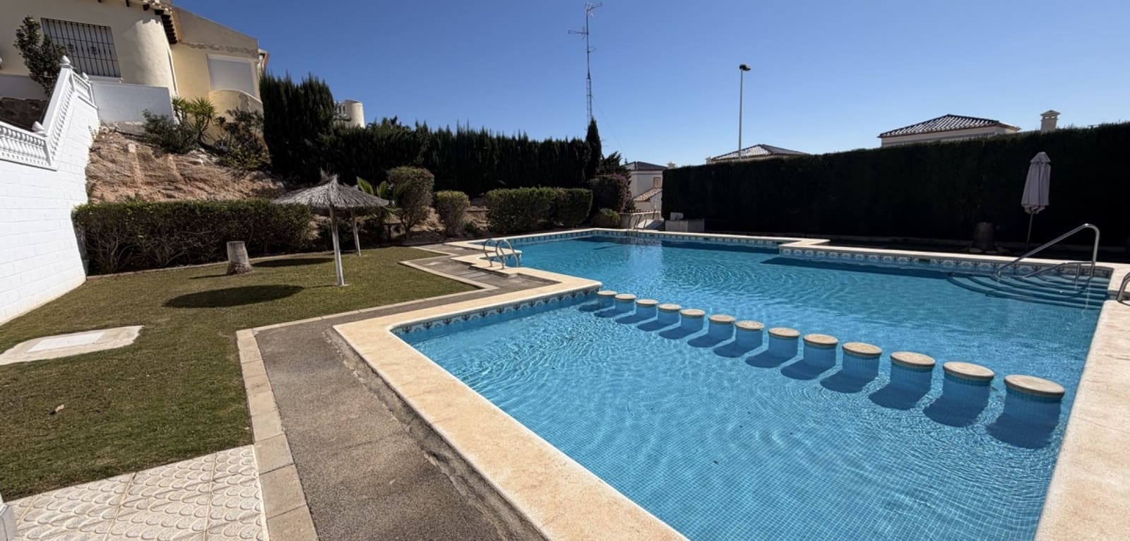 3 makuuhuone Huvila myytävänä paikassa Los Dolses mukana uima-altaan - 389 000 € (Ref: 9628000)