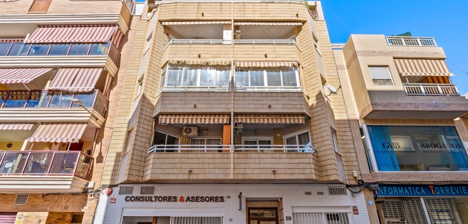 3 Zimmer Apartment zu verkaufen in Torrevieja - 260.000 € (Ref: 9634781)